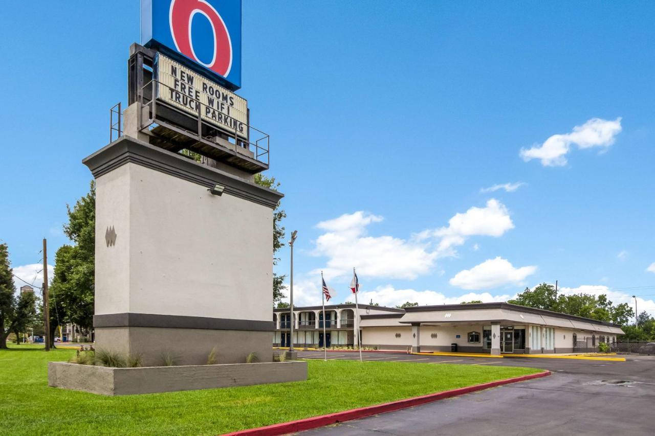 Motel 6 Groves, Tx Exterior photo
